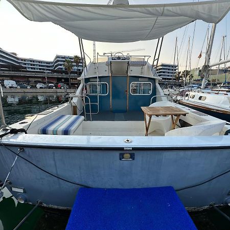 Hotel !!Boat With Ac In Port Forum 2 Bikes Included!! Sant Adrià de Besòs Exterior foto