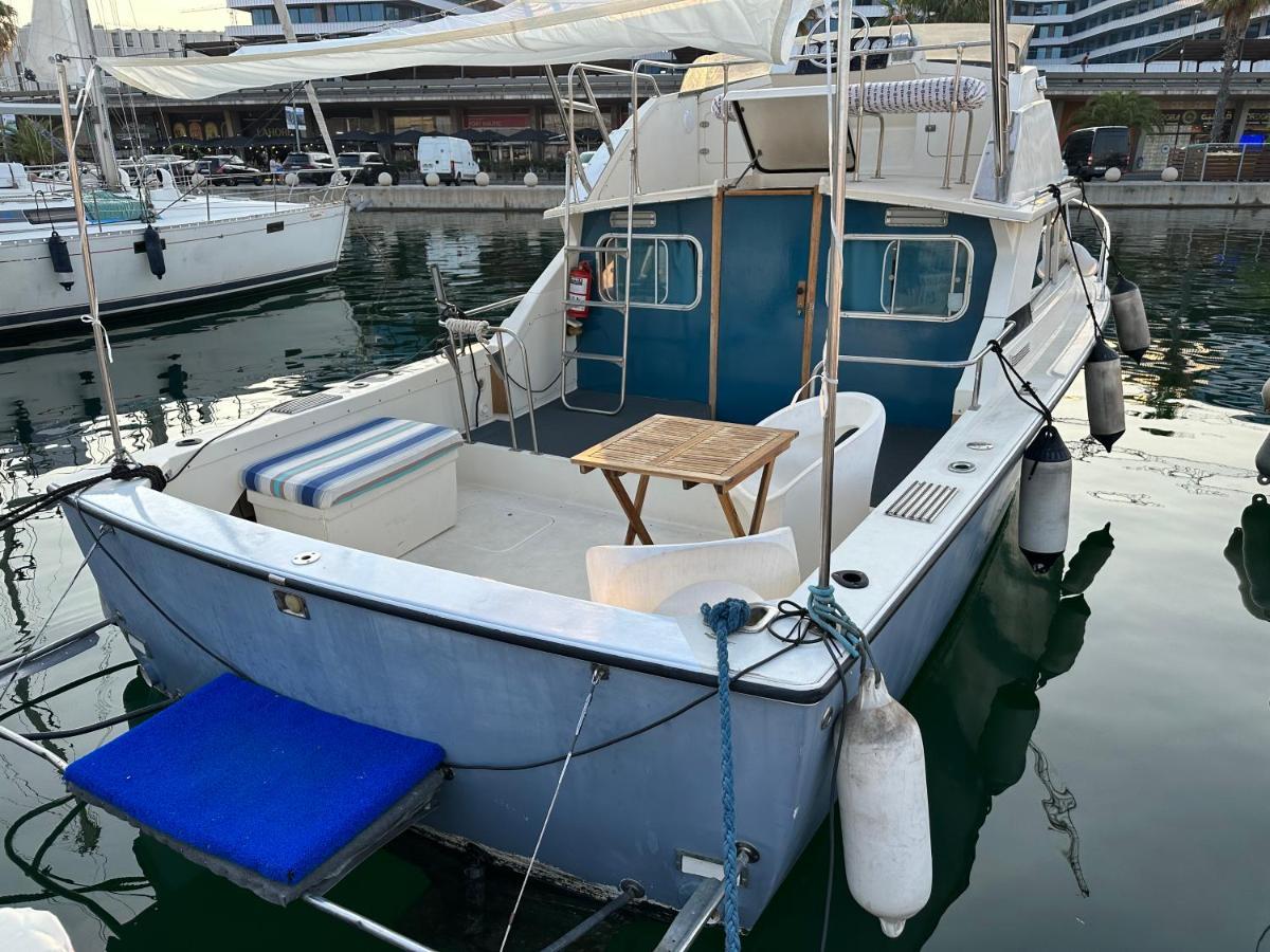Hotel !!Boat With Ac In Port Forum 2 Bikes Included!! Sant Adrià de Besòs Exterior foto
