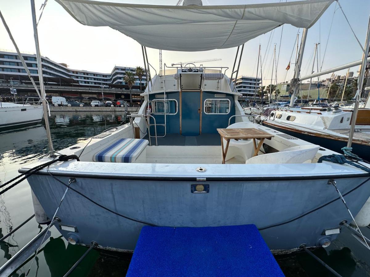 Hotel !!Boat With Ac In Port Forum 2 Bikes Included!! Sant Adrià de Besòs Exterior foto