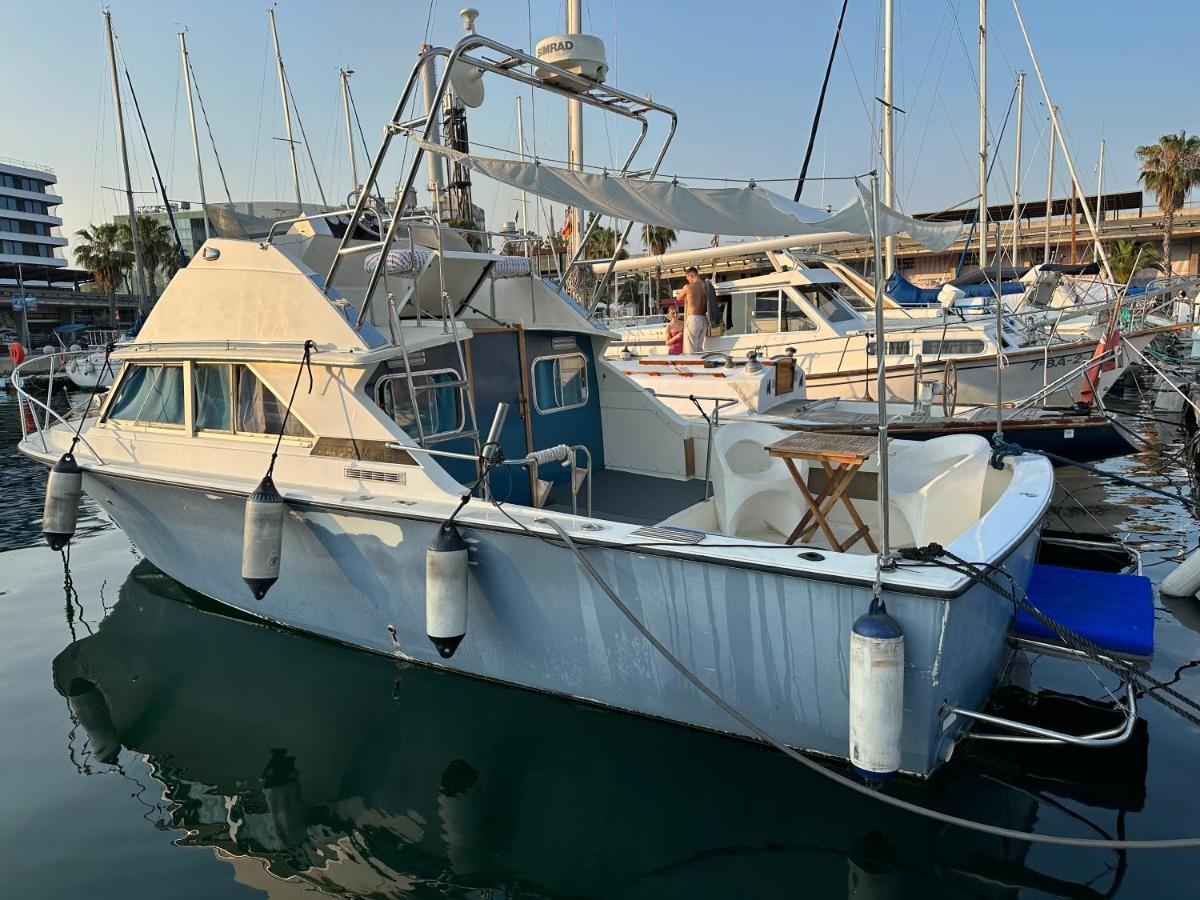 Hotel !!Boat With Ac In Port Forum 2 Bikes Included!! Sant Adrià de Besòs Exterior foto